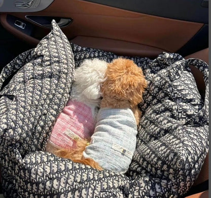 DD  Luxury Dog Car Vintage Seat